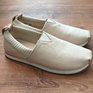 Toms Shoes
